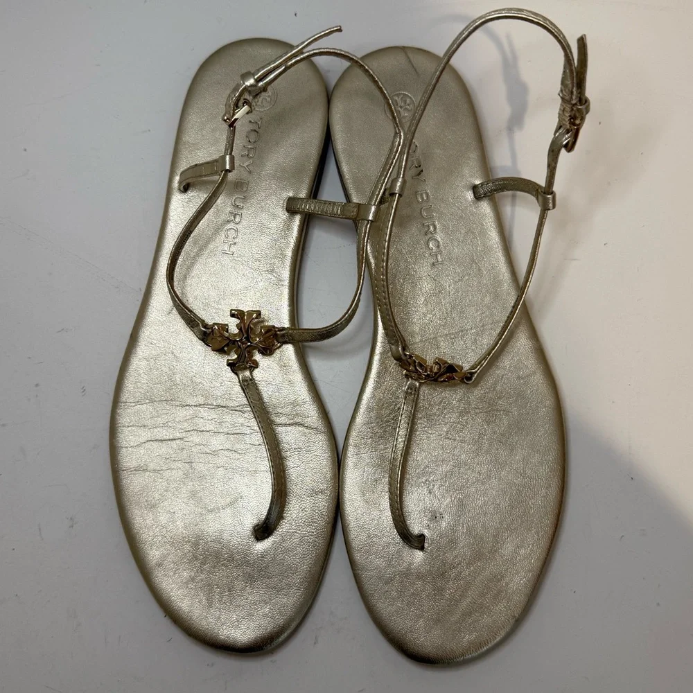 TORY BURCH Capri Strap Sandal Spark Gold Size 8 T-Strap Thong Metallic Logo